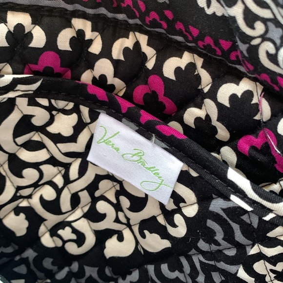 Vera Bradley ran Berry Magenta Holiday Tote Bag - Picture 4 of 6
